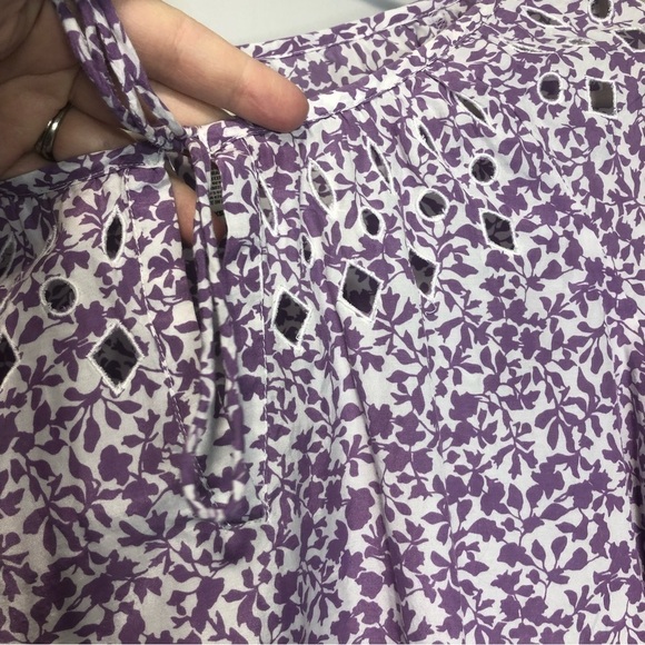 Banana Republic Floral Silk Lazer Cut Out Blouse, size XS - Picture 3 of 9